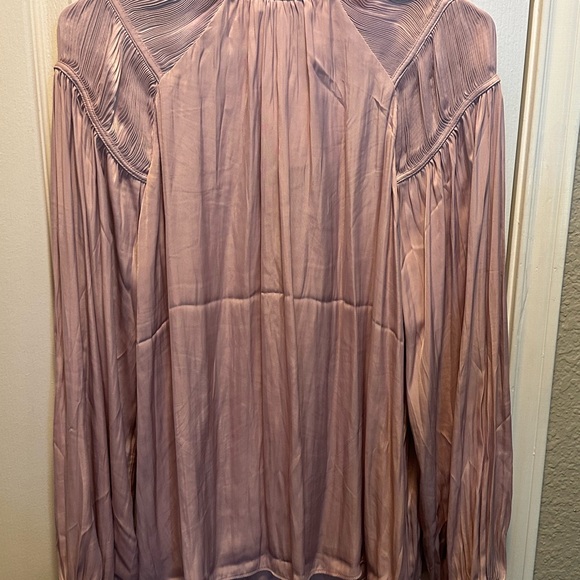 NWT Dusty Pink Top - Picture 2 of 7
